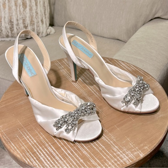 Betsey Johnson Shoes - Betsey Johnson Womens Size 9 Pumps SB-Briel Slingback Peep Toe Bridal Wedding